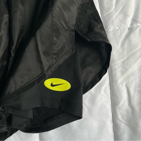 NWT NIKE RUNNING LOGO SHORTS - Picture 2 of 4